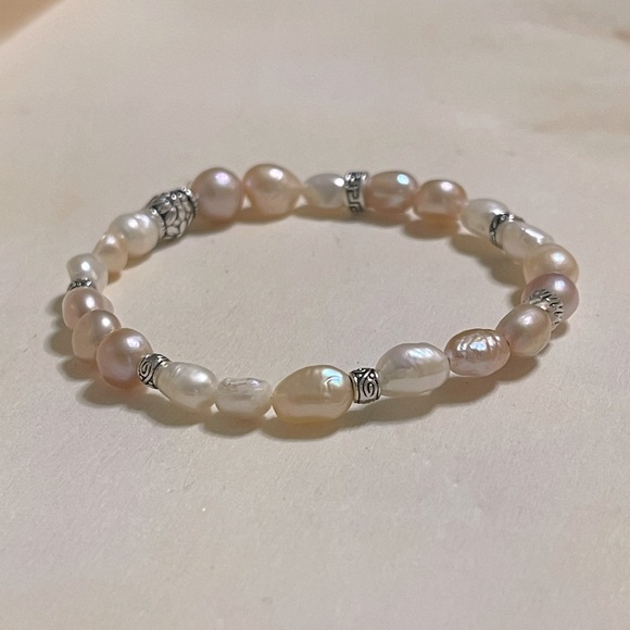 Genuine Natural Fresh Water Pearls Stretch String Hand Bracelet. - Picture 3 of 3